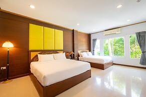 The Green Beach Resort