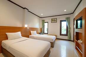 The Green Beach Resort