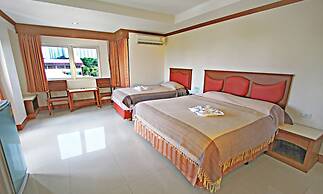 Lek Villa