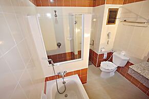 Lek Villa