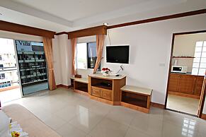 Lek Villa