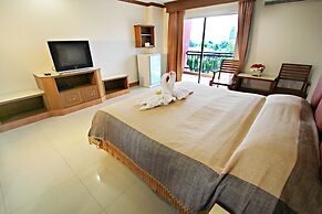 Lek Villa