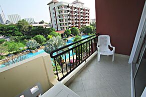 Lek Villa