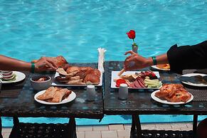 Dive Inn Resort