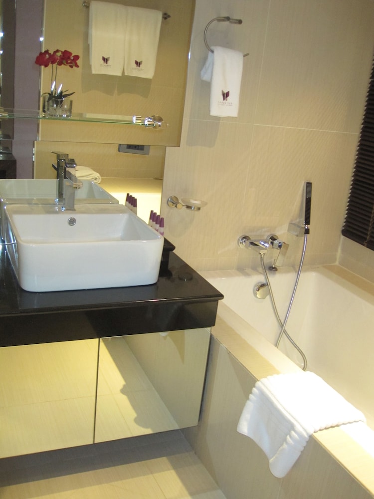 Paradiso Boutique Suites