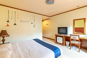 Thipurai Beach Hotel