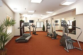 Pomeroy Inn & Suites Fort St. John