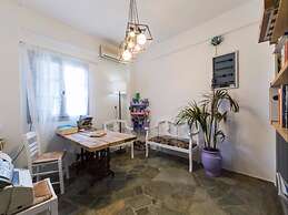 Evi Rooms