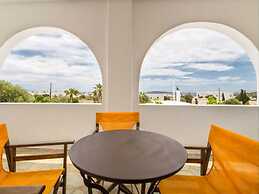 Evi Rooms