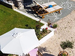 Evi Rooms