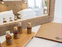 Evi Rooms