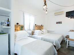 Evi Rooms