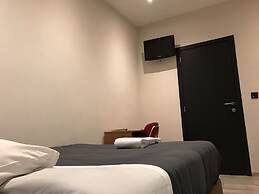 Royal Hotel