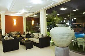 Avenra Garden Hotel