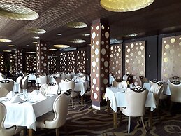 Avenra Garden Hotel