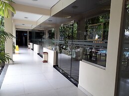 Avenra Garden Hotel