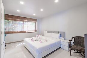 Kamala Beach Estate