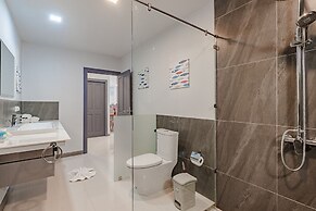 Kamala Beach Estate