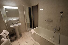 Hotel Derby MERODE