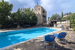 Pyrgos Petropoulaki