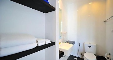 Lae Lay Suites