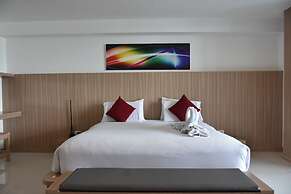 Lae Lay Suites