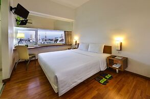 Whiz Hotel Pemuda Semarang