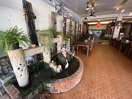 Lemongrass Hotel