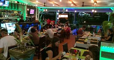 Lemongrass Hotel