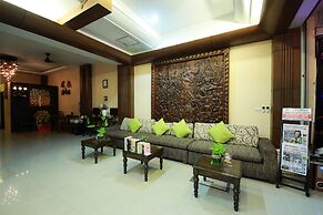 Lemongrass Hotel