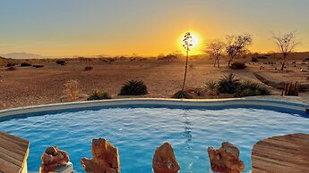 Solitaire Desert Farm