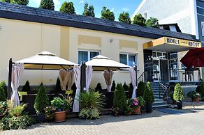 Ascot Hotel