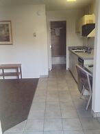 Eastglen Inn