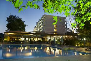 Cronwell Platamon Resort