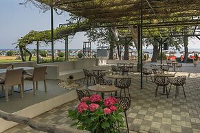 Cronwell Platamon Resort