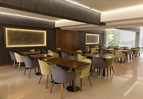 Urbana Class Hotel