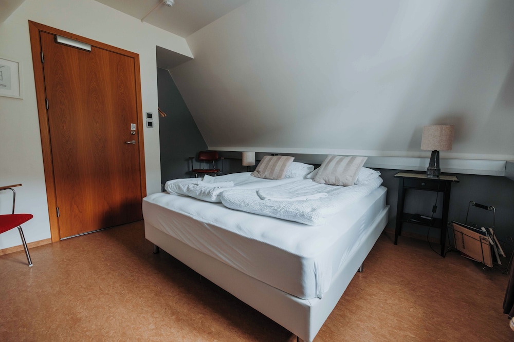 Heradsskolinn Historic Guesthouse