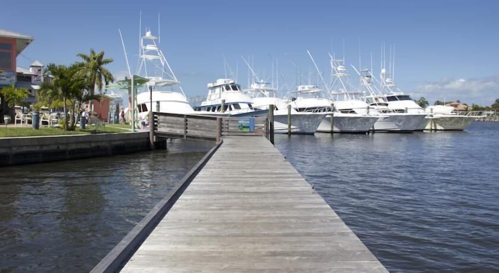 Pirate's Cove Resort & Marina