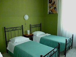 Hotel Giamaica for Girls & Ladies Only