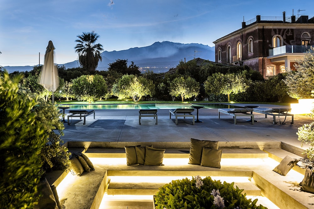 Zash Country Boutique Hotel