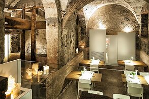 Zash Country Boutique Hotel