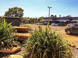 Spinifex Hotel