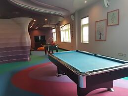 The Palms - Town & Country Club