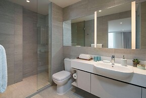 Lanson Place Winsland, Singapore