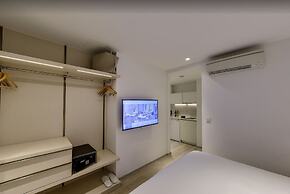 Lanson Place Winsland, Singapore