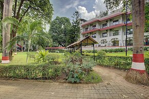 Khanvel Resort