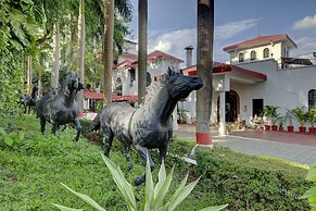 Khanvel Resort