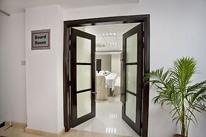 Innotel Luxury Business Hotel
