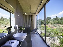 Leivatho Hotel