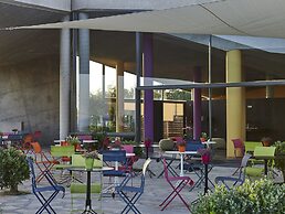 Leivatho Hotel
